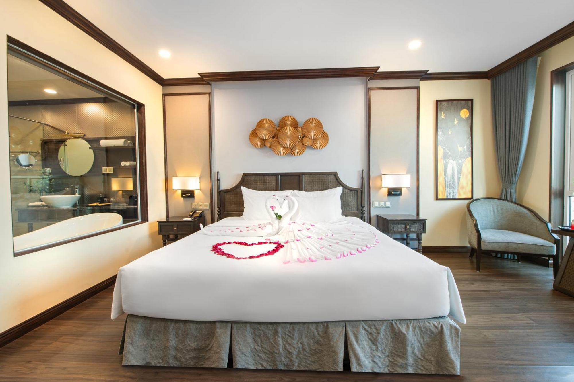 Ninh Binh Legend Hotel Exterior foto